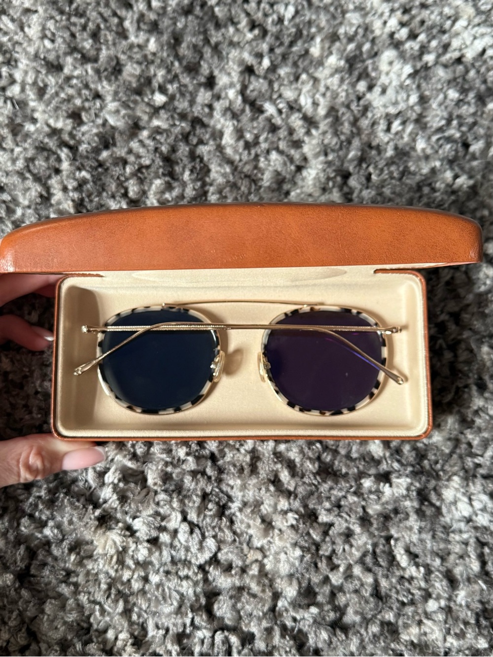 Illesteva Mykonos Sunglasses - Picture 3 of 5